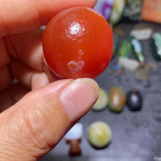 颈饰未镶嵌石英质玉亲*