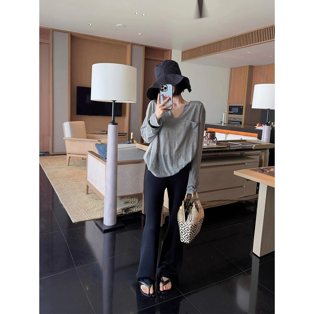 气质简约随性V领呼吸感百搭针织罩衫女夏季休闲廓形小众薄款上衣