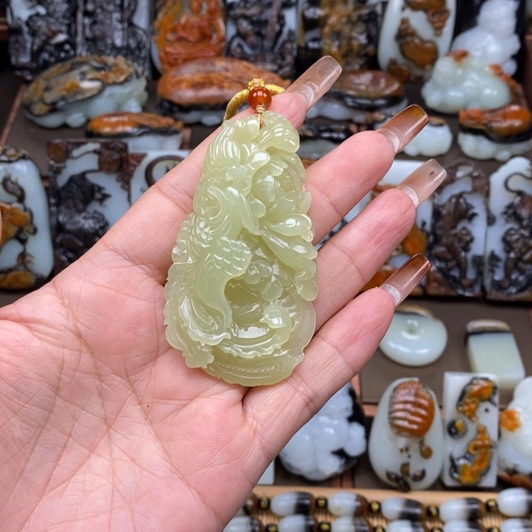 颈饰未镶嵌和田玉