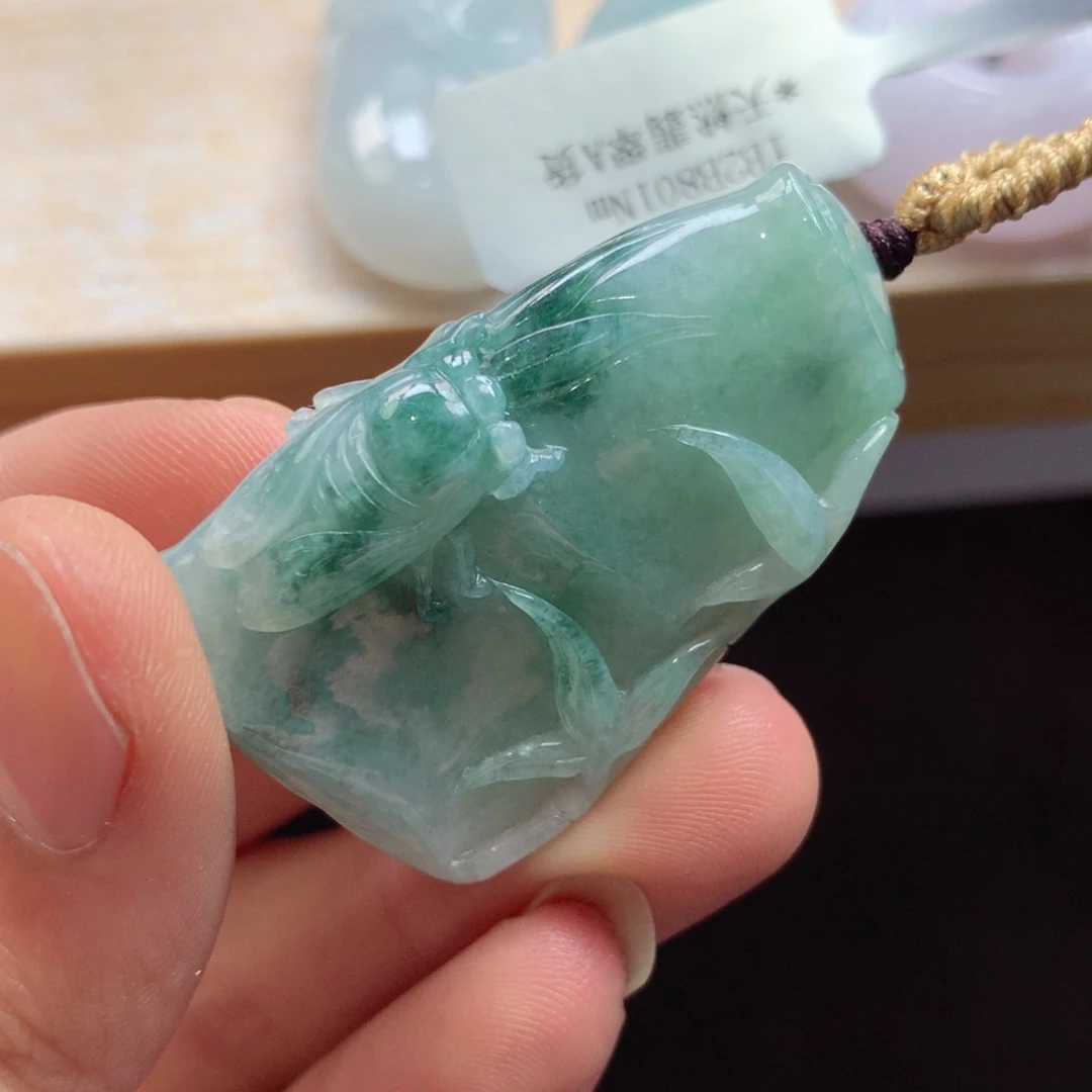 翡翠未镶嵌颈饰吊坠
