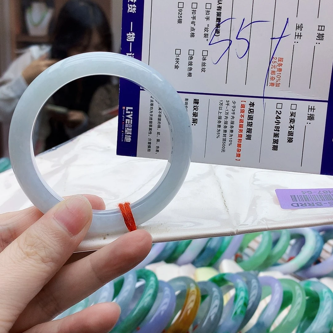 翡翠手镯未镶嵌t