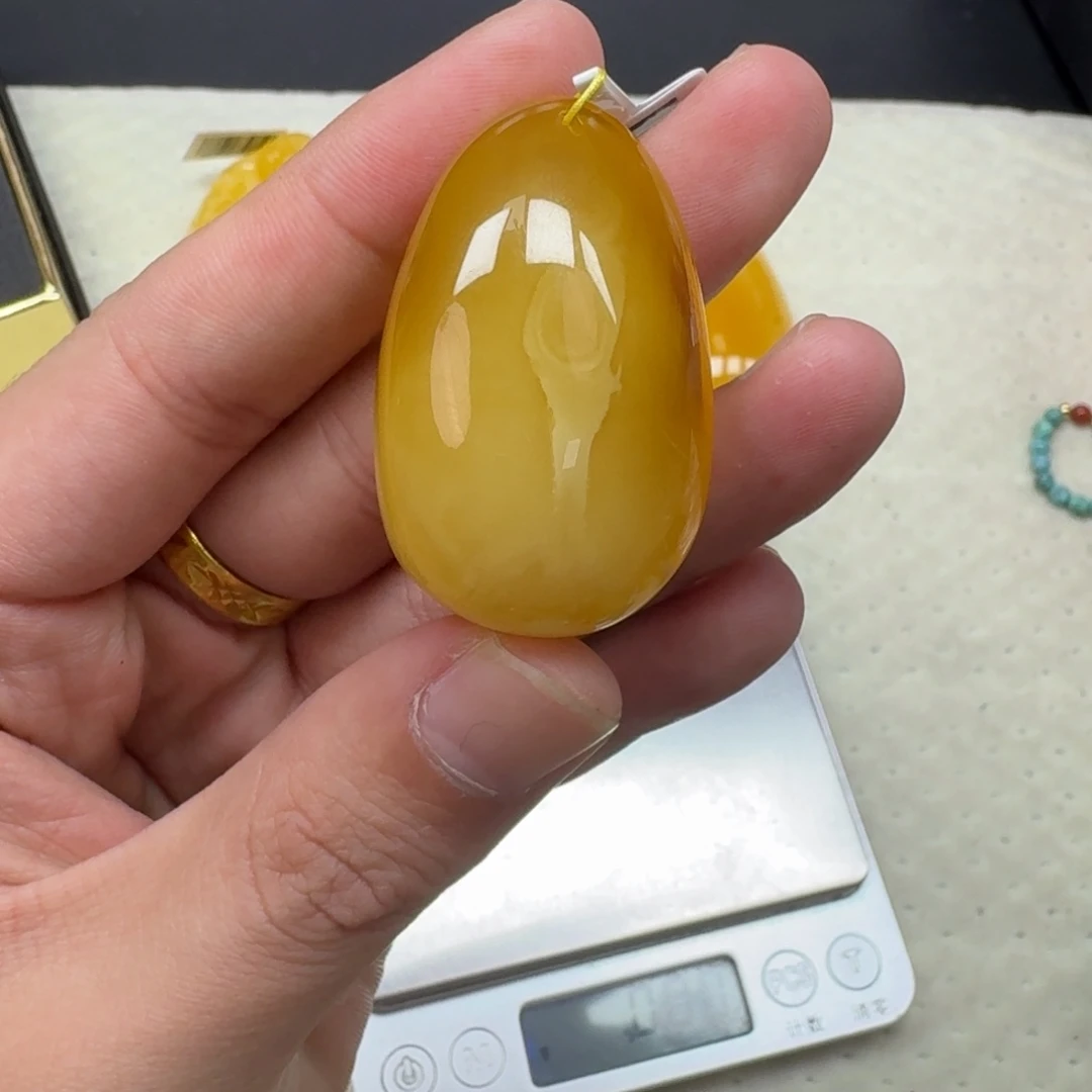 琥珀未镶嵌珠宝奇石326