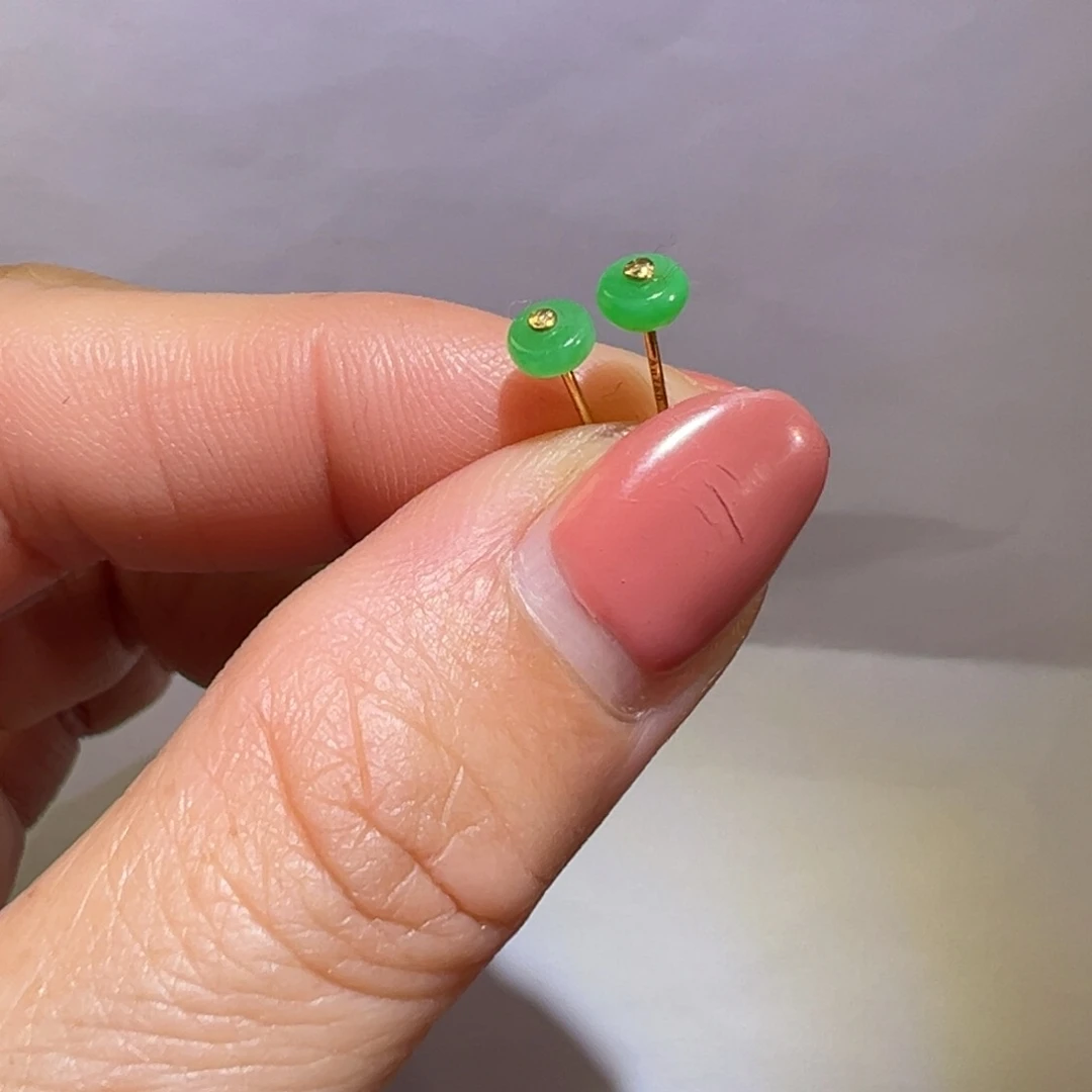 翡翠颈饰18K金镶嵌耳钉