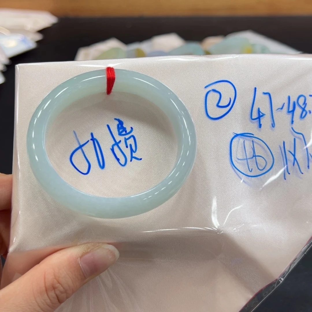 【闪购商品】翡翠手镯未镶嵌手镯