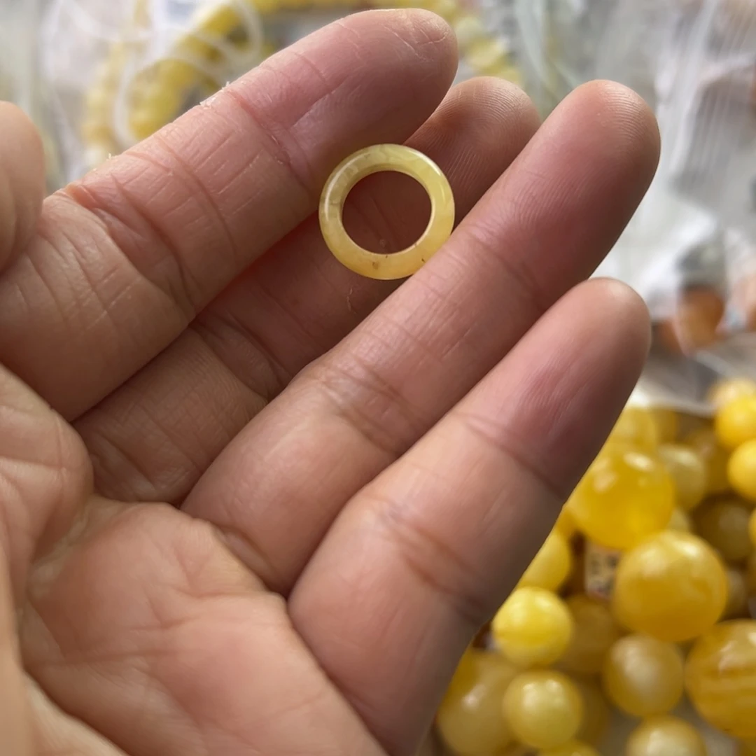 琥珀珠宝奇石未镶嵌