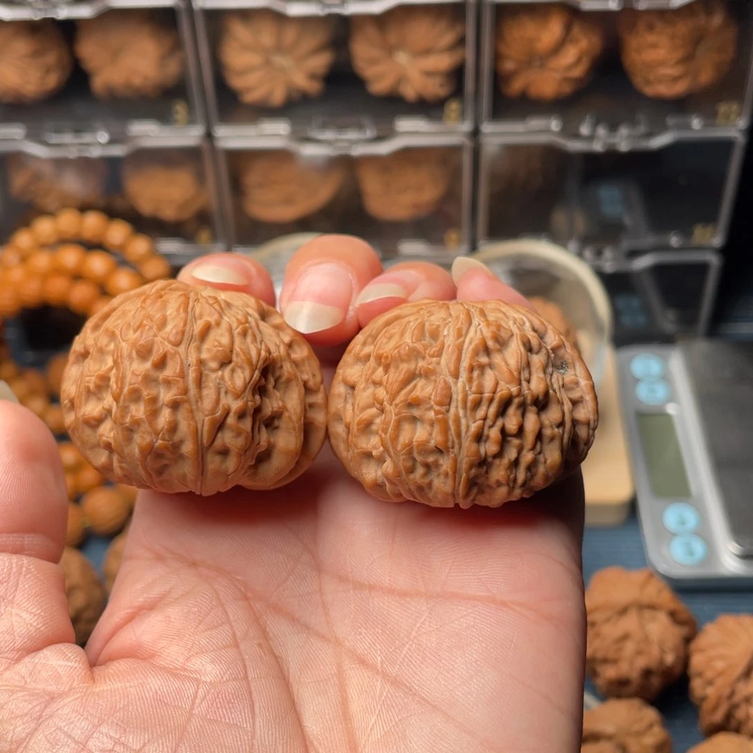文玩核桃把件S****r41+球白