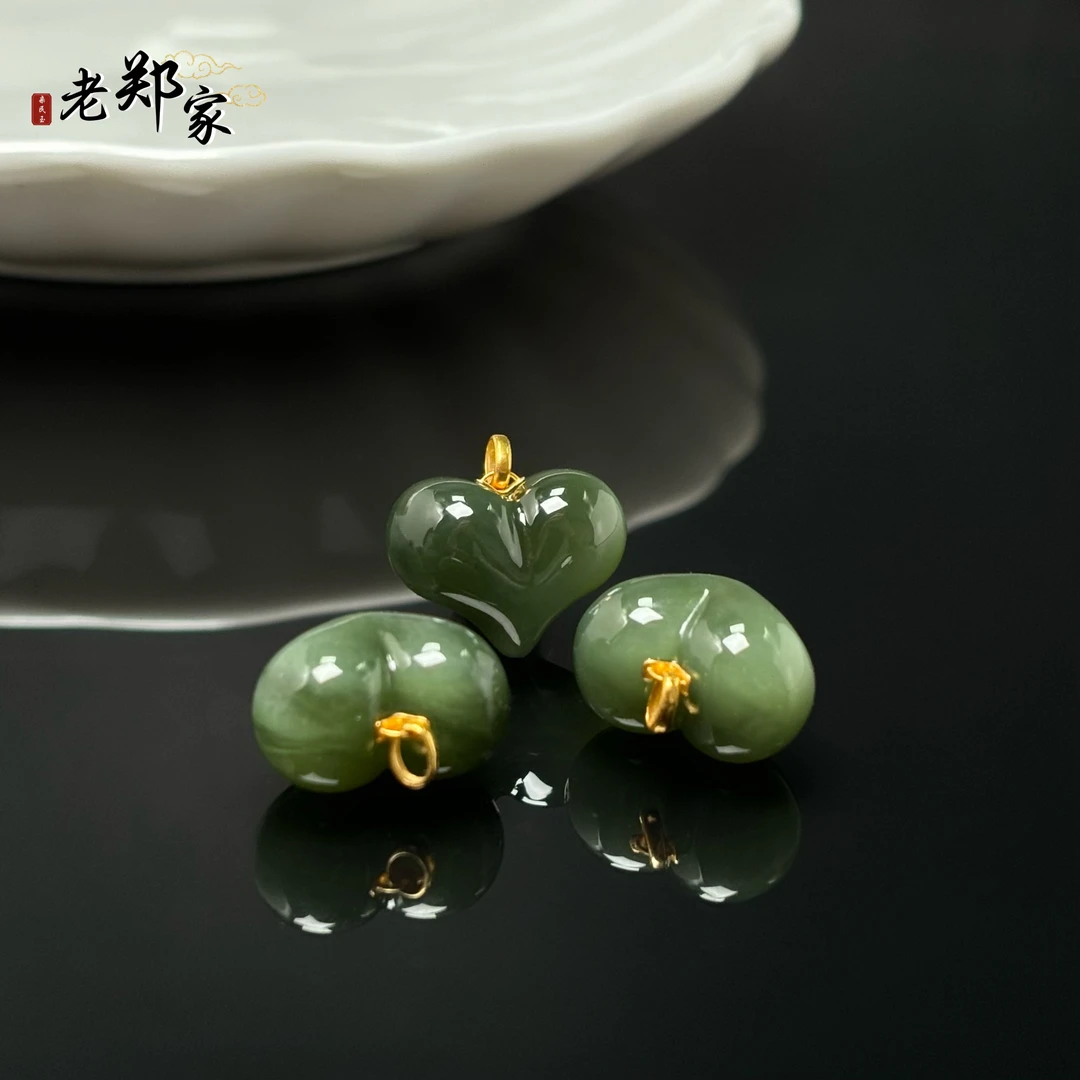 【老郑家】18K金和田玉吊坠 3342-3 多样性发1件 约14*18*12mm