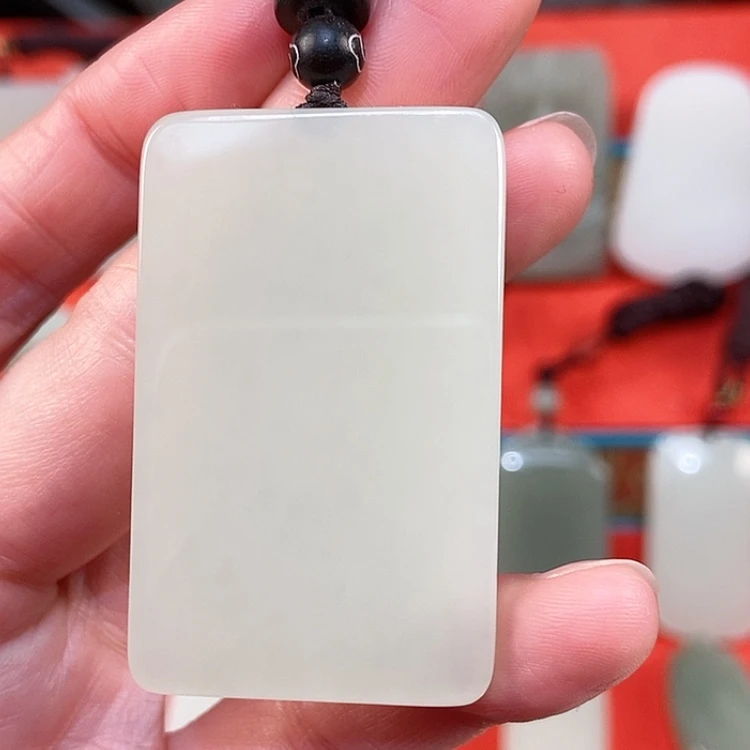 【闪购商品】颈饰未镶嵌和田玉