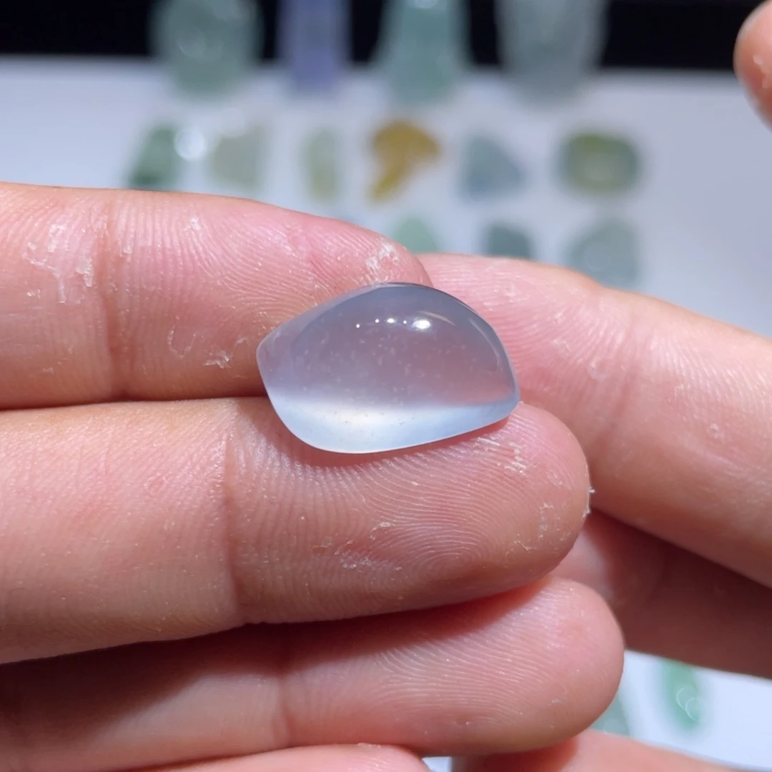 颈饰未镶嵌翡翠随形