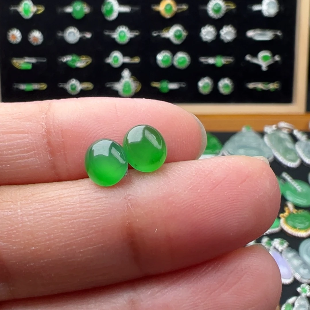 翡翠未镶嵌颈饰戒指6.6