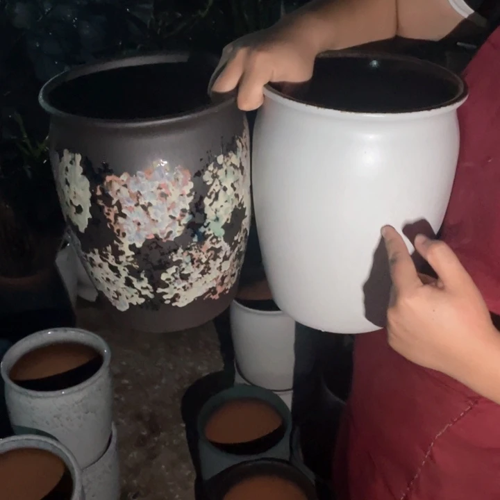 紫砂花盆口20高25瑕疵瑕疵