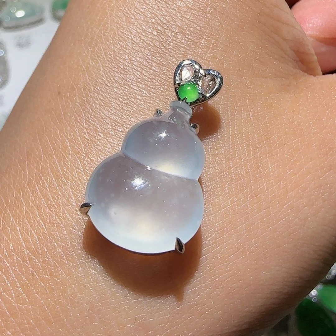 【闪购商品】颈饰18K金镶嵌翡翠天然