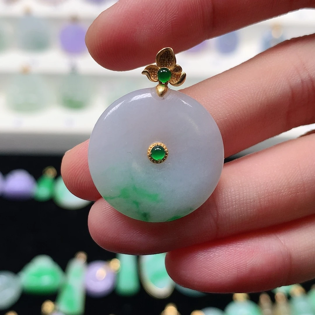 颈饰18K金镶嵌翡翠翡翠吊坠