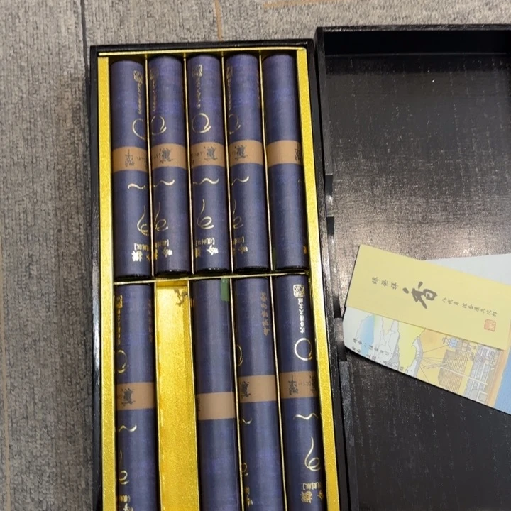 紫砂茶杯昨**现非常美丽漂亮的物品