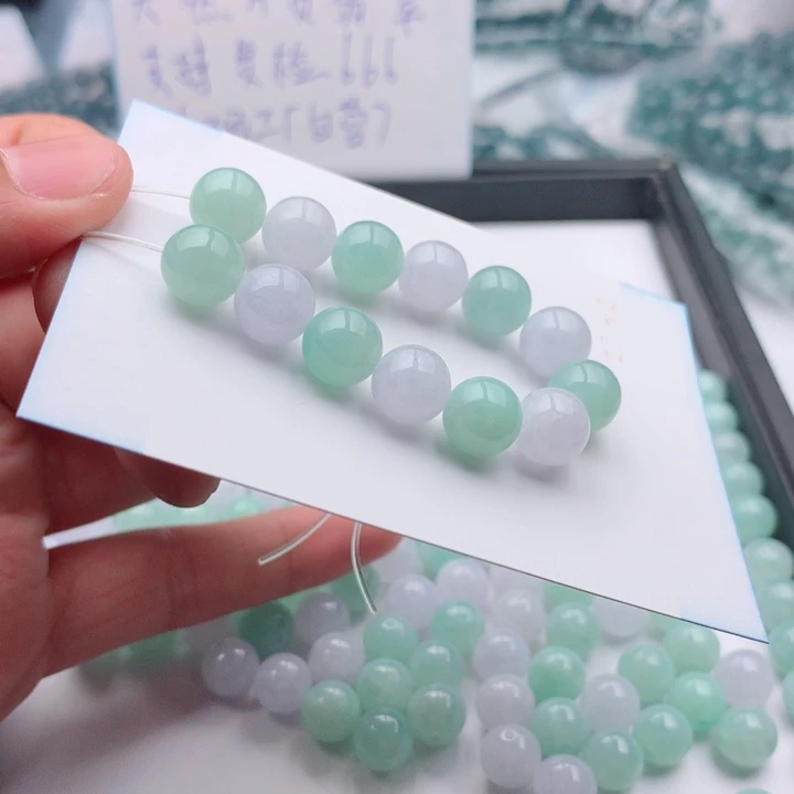 用***_翡翠未镶嵌手链多样性