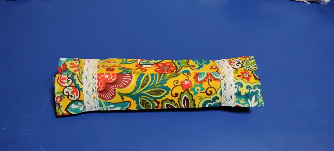 老粗布加厚颈椎枕头，给颈椎无微不至的关怀。沙发，车上，床上均可