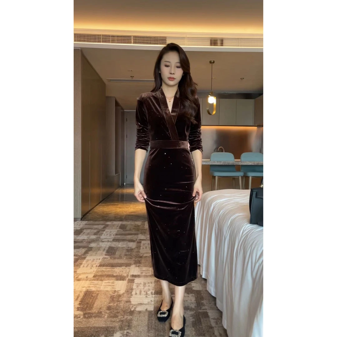 亮修身显瘦纯色法式气质V领丝绒长袖连衣裙-24670