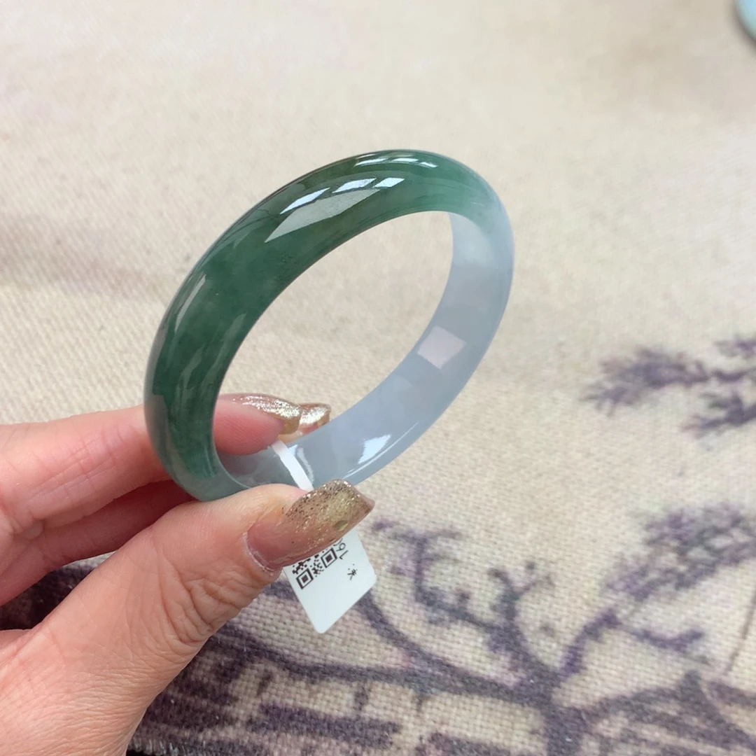 未镶嵌手镯翡翠缅甸翡翠手镯