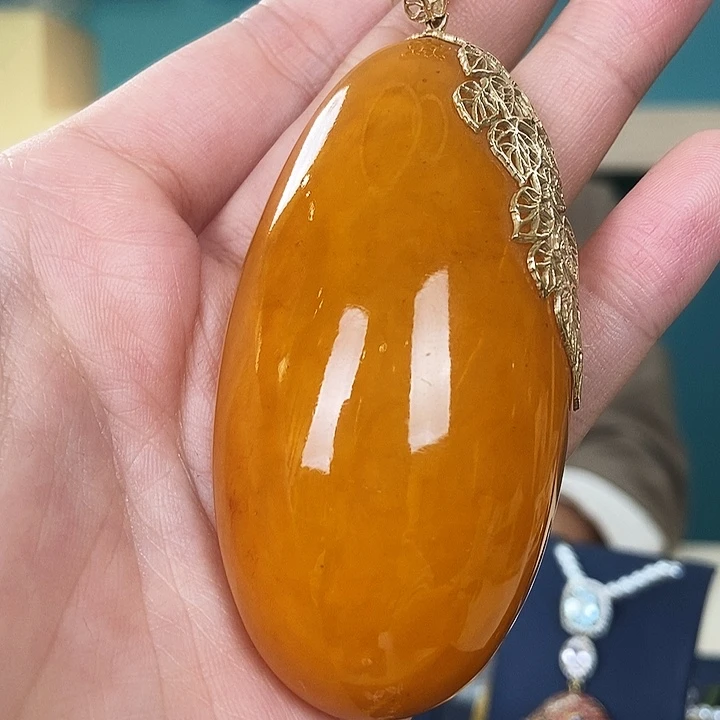 琥珀14K金镶嵌耳饰