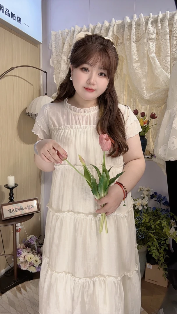 清纯系松弛感飞飞袖连衣裙2025夏季新款大码女装温柔独特绝美长裙