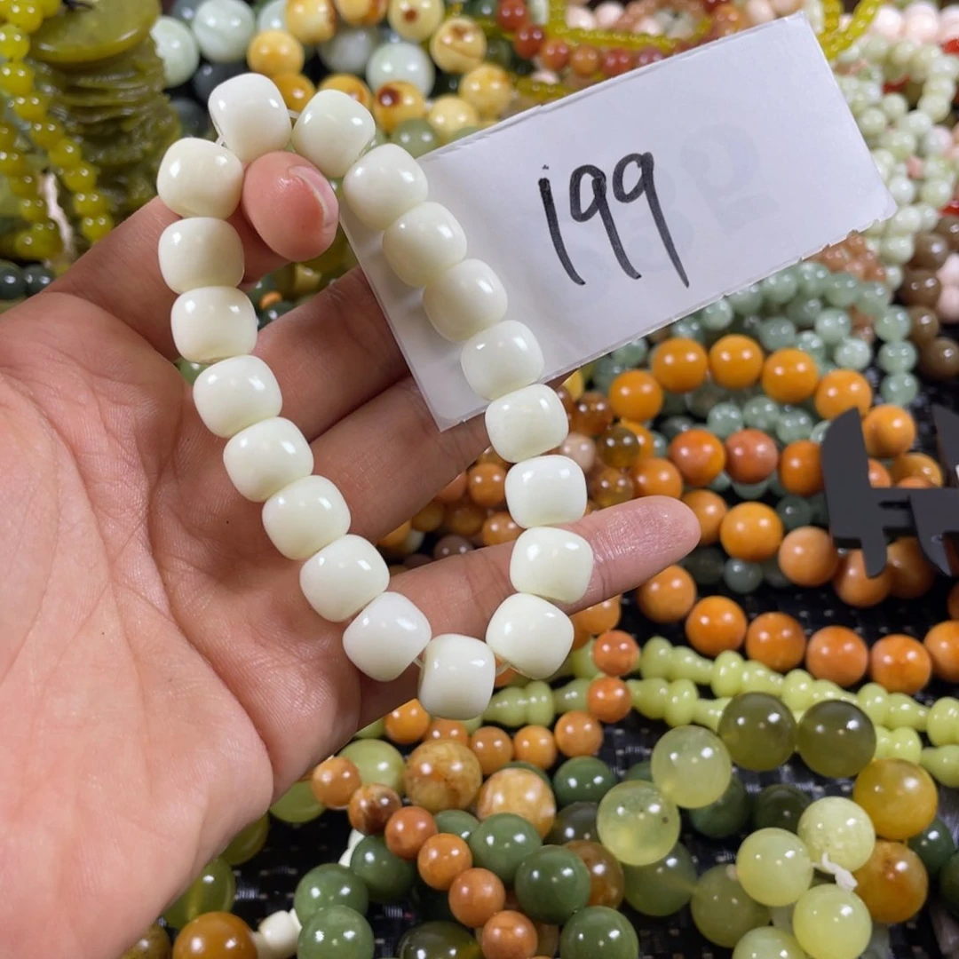 未镶嵌蛇纹石玉手链