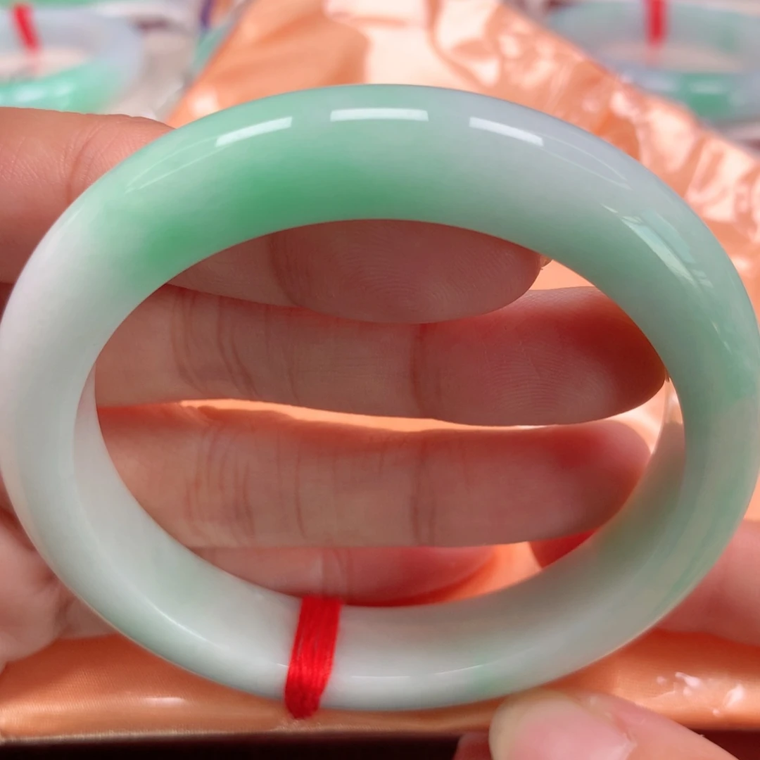 未镶嵌手镯翡翠冰胶果绿