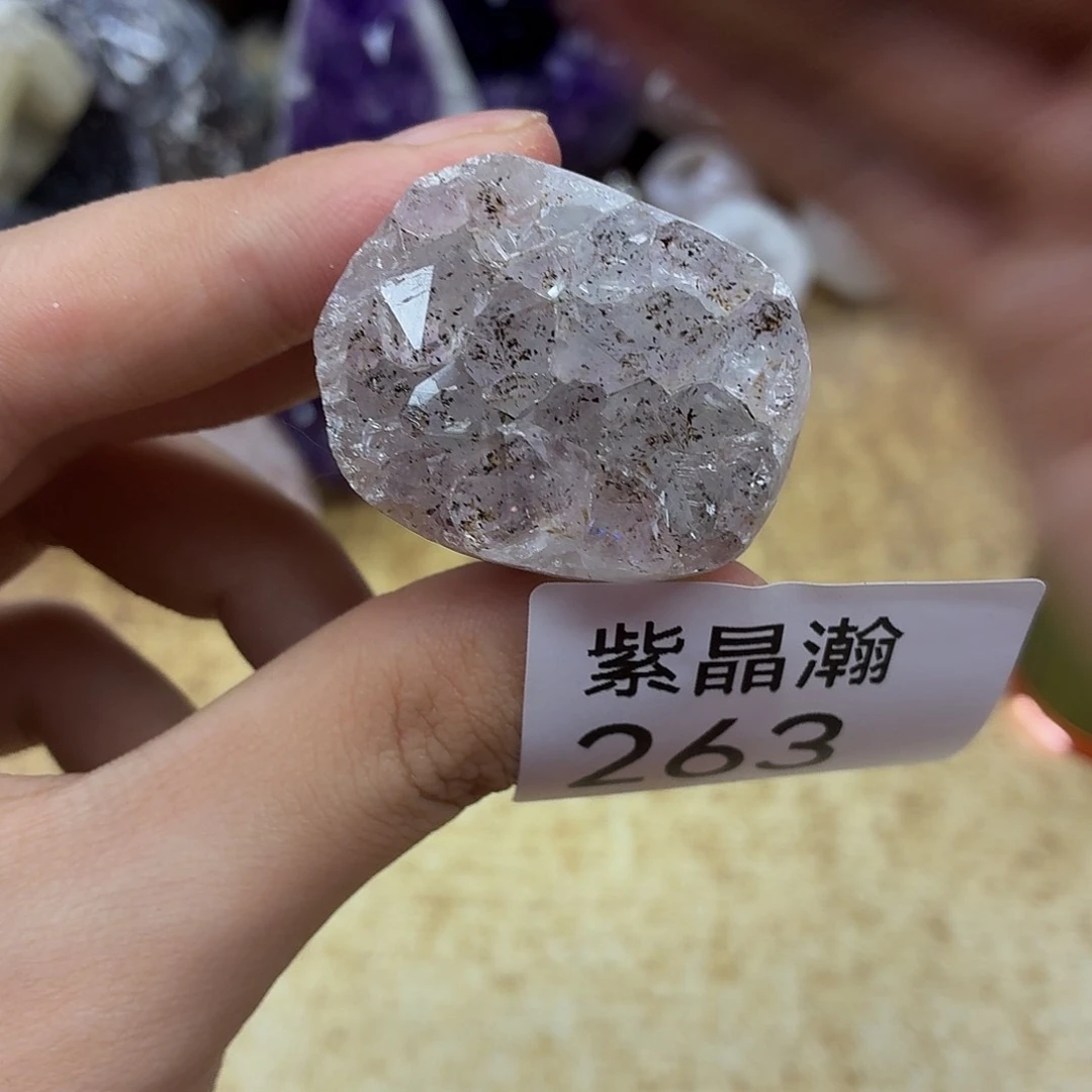 未镶嵌水晶大型摆件（非配饰）