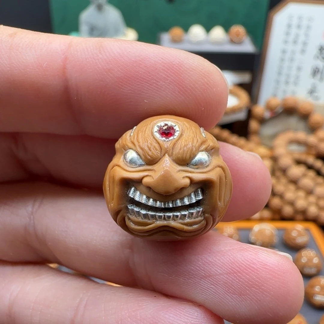 猴头核桃吊坠大牙