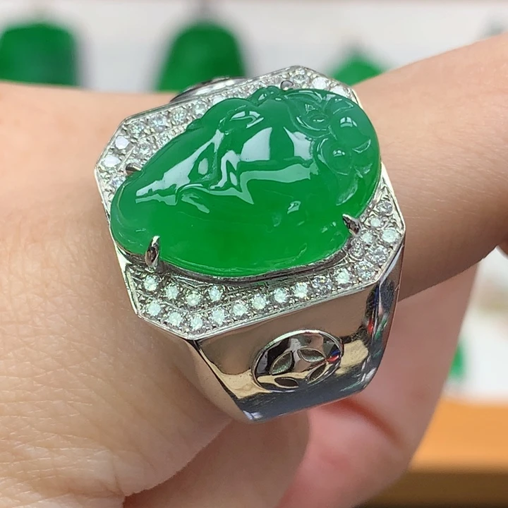 18K金镶嵌戒指翡翠翡翠