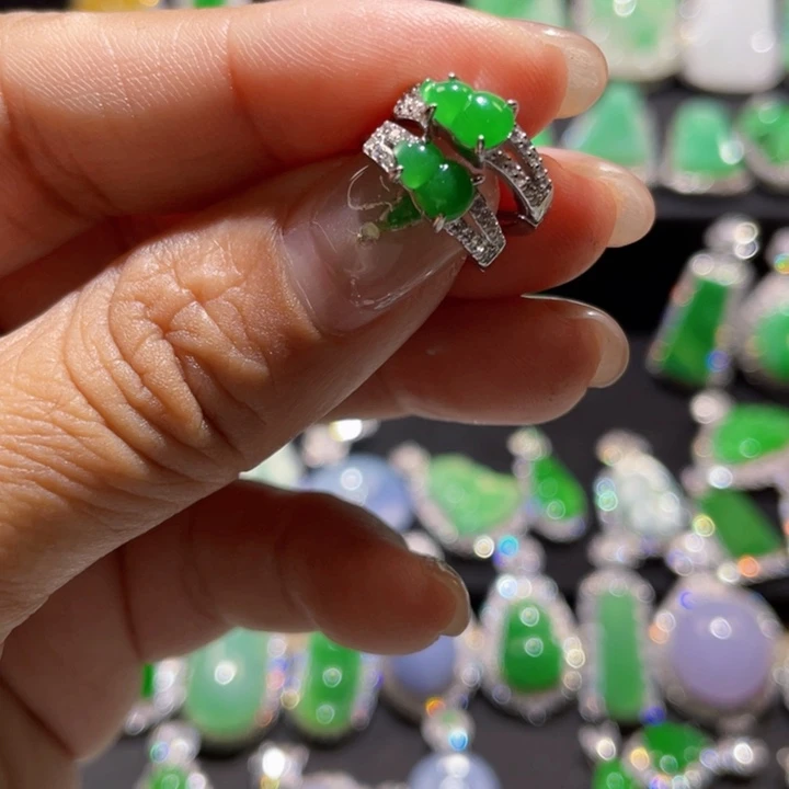 翡翠银S925镶嵌颈饰