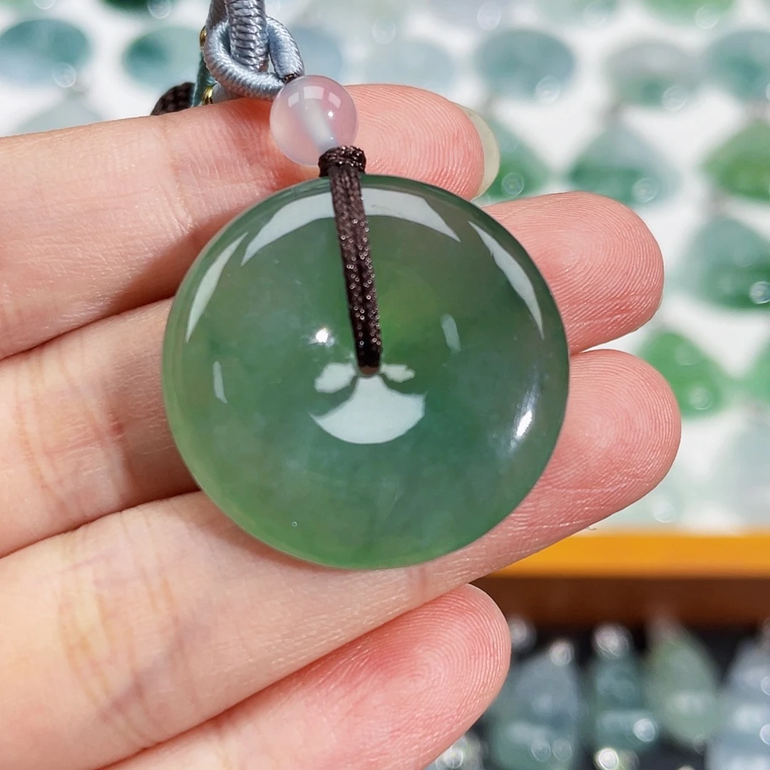 颈饰未镶嵌翡翠吊坠