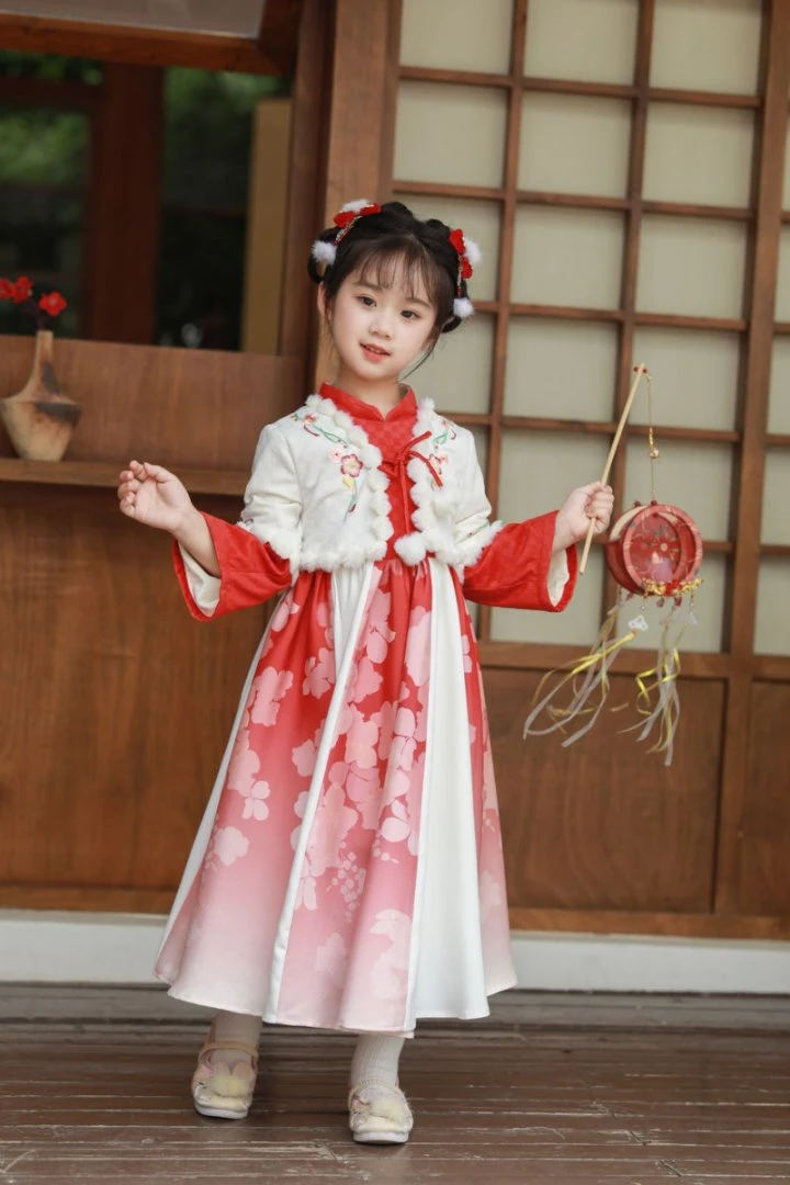 汪小荷【品牌冬款清货】女童汉服GD34201B-1