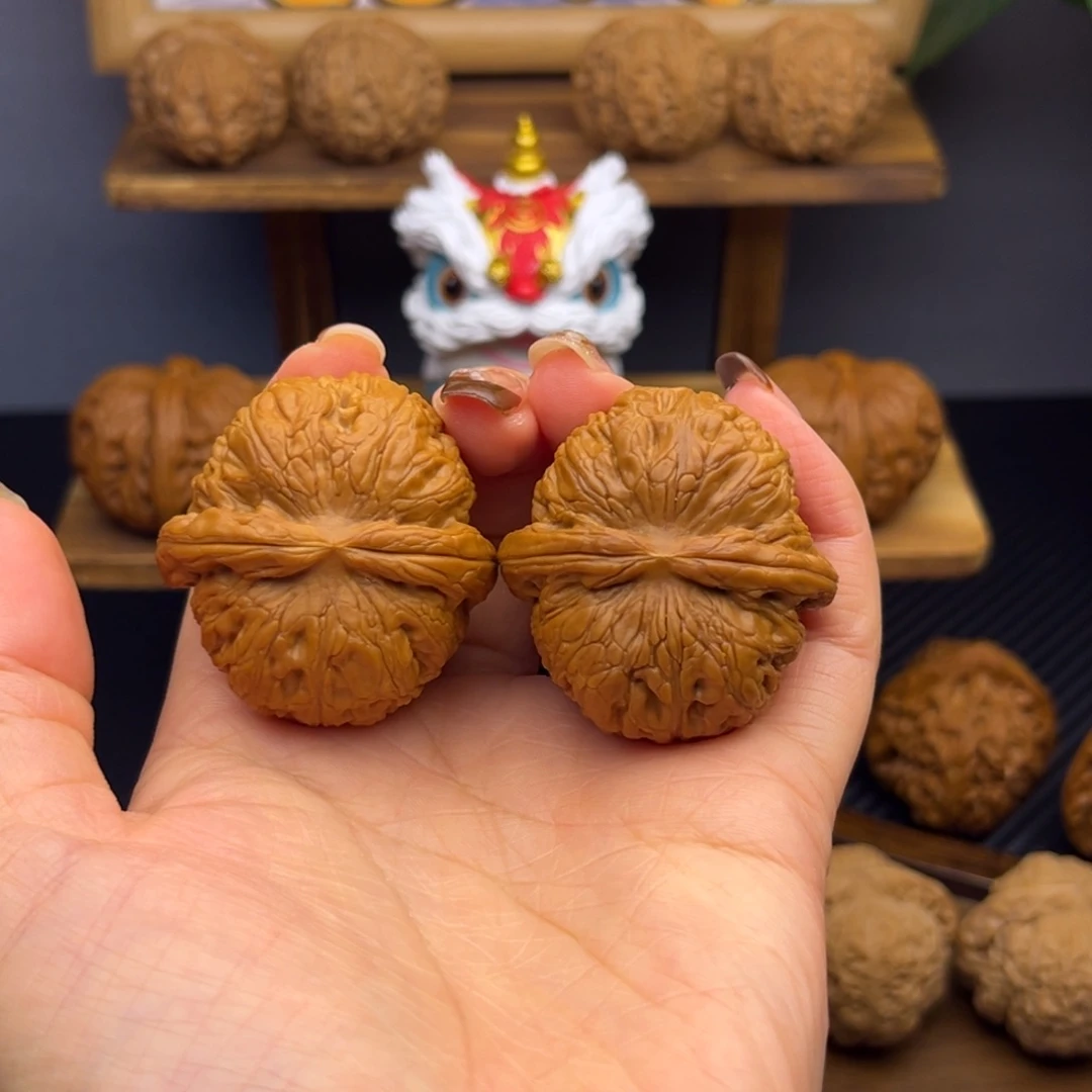 文玩核桃把件元宝 41+打底微微修