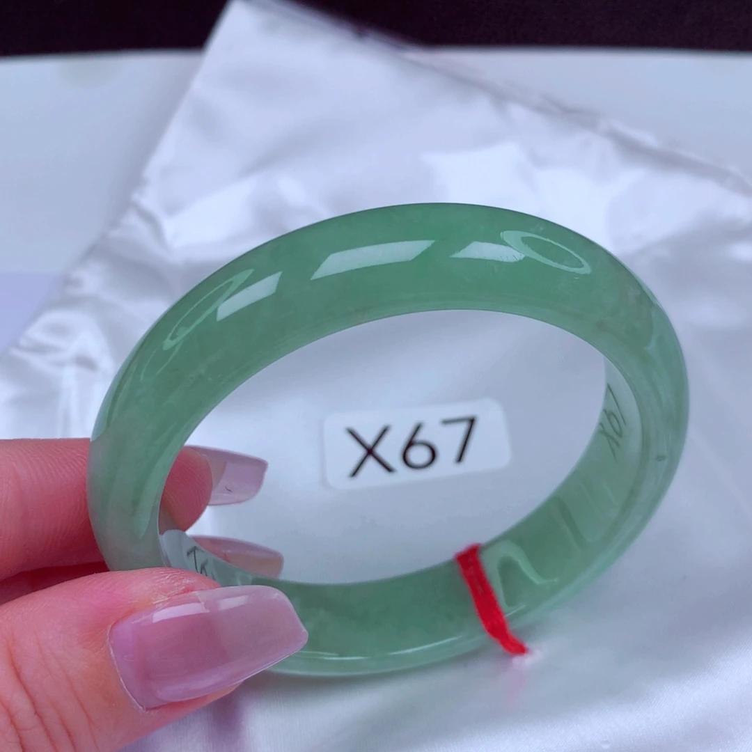 翡翠未镶嵌手镯手镯