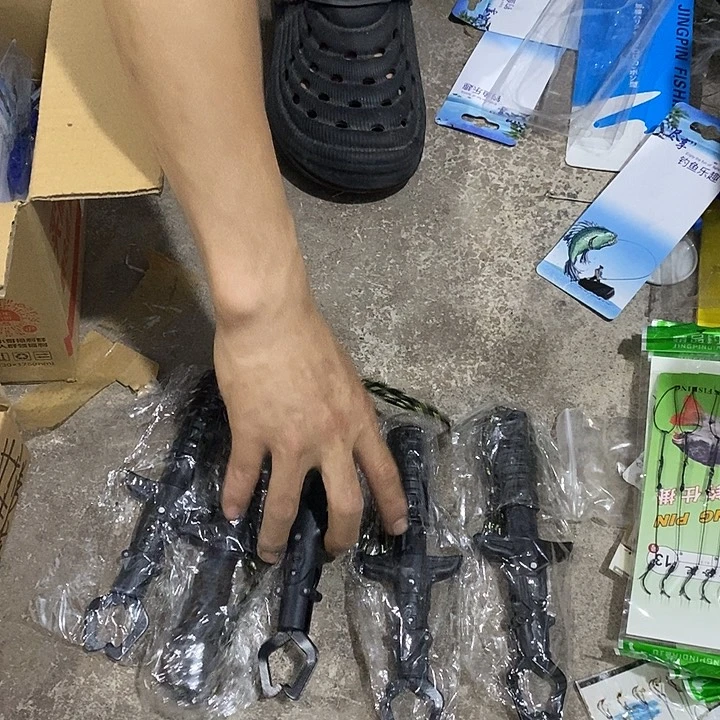 黑色小号控制器发两把
