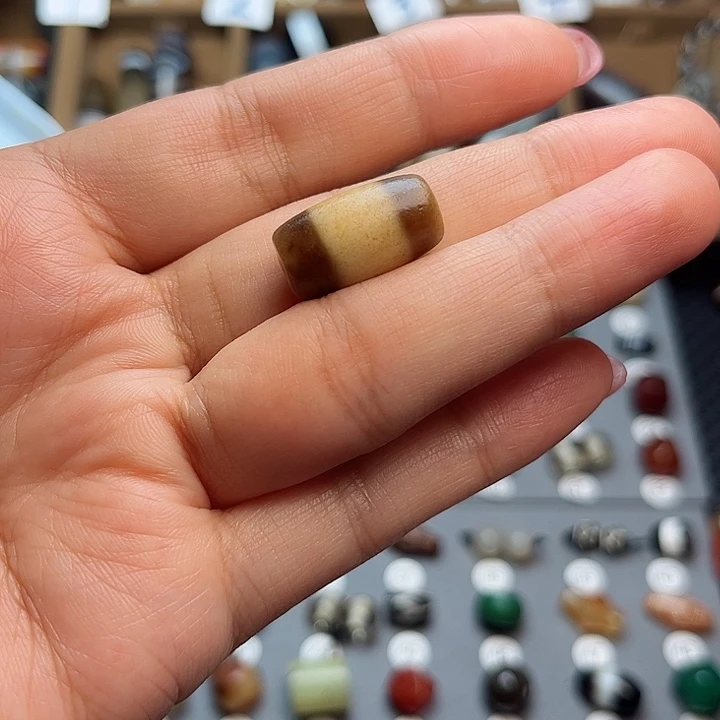 玛瑙/玉髓未镶嵌珠宝半成品青**?