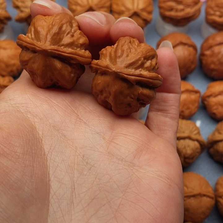 文玩核桃把件赤龙粗筋