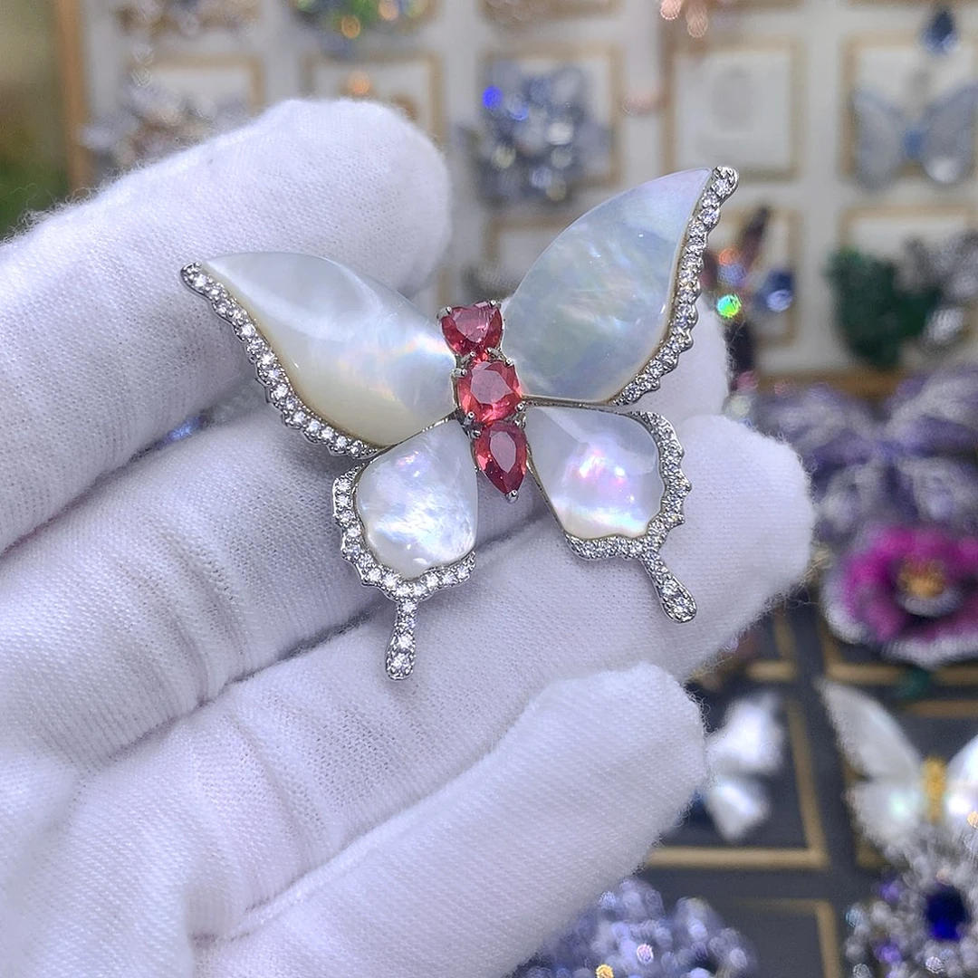 仿水晶铜胸针胸花