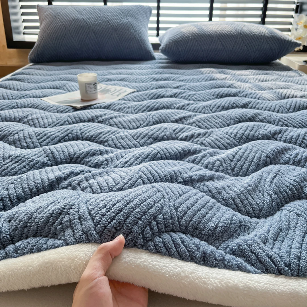 新款塔芙绒提花加厚软垫单人宿舍床褥子牛奶珊瑚绒床垫冬季铺床单