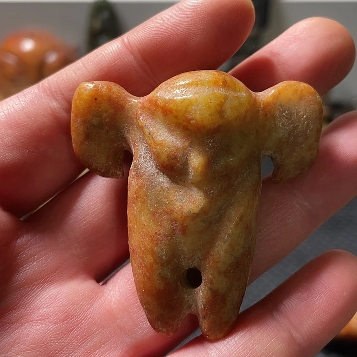 蛇纹石玉未镶嵌挂件