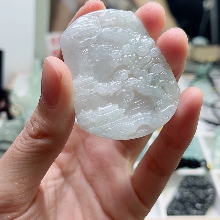 翡翠颈饰未镶嵌翡翠