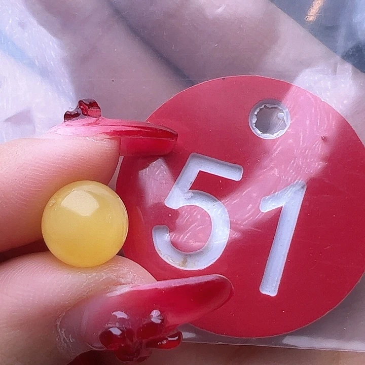 蜜蜡裸石未镶嵌微瑕 9.6mm 鸡油黄 圆珠