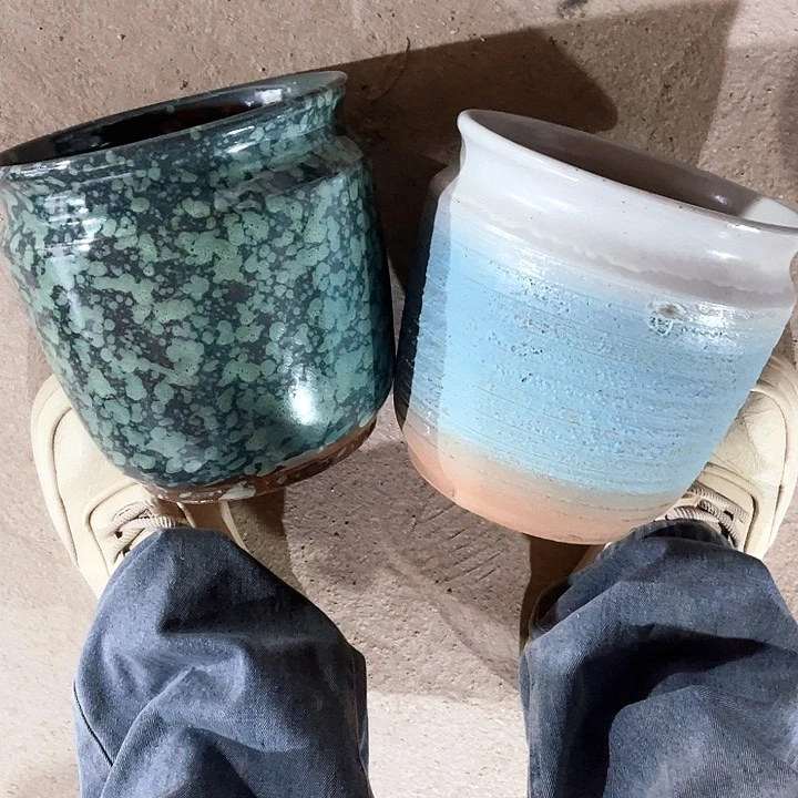 紫砂花盆口径20高度20两只小瑕疵