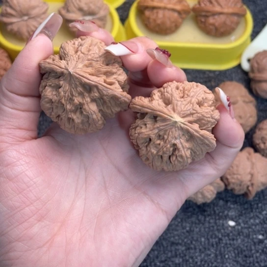 用***8吊坠文玩核桃大粗筋69