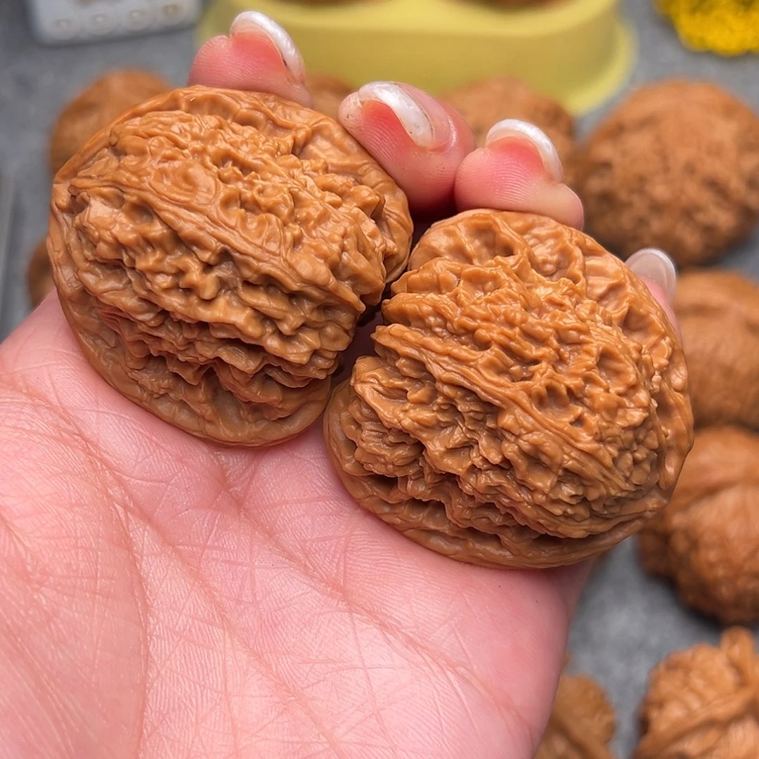 把件文玩核桃红皮高炮南疆41