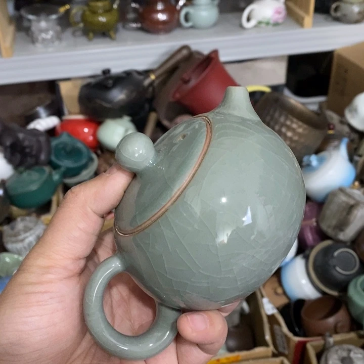 陶瓷艺术品及陶瓷壶