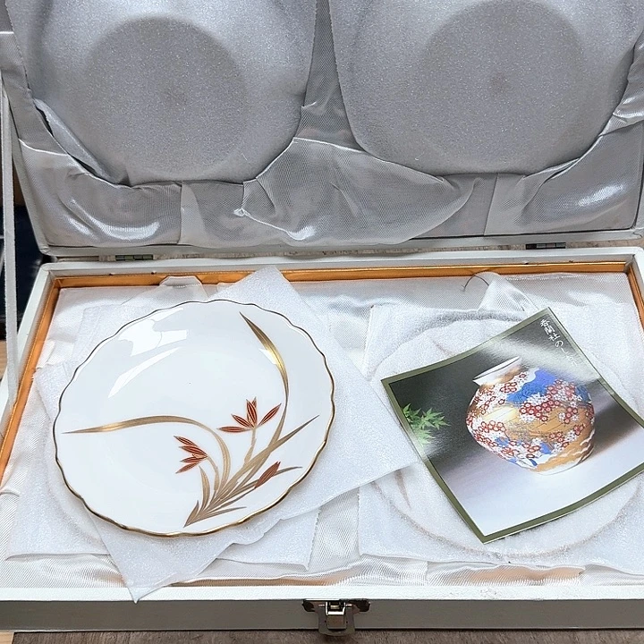 瓷片噗哈哈哈哈哈哈哈哈哈