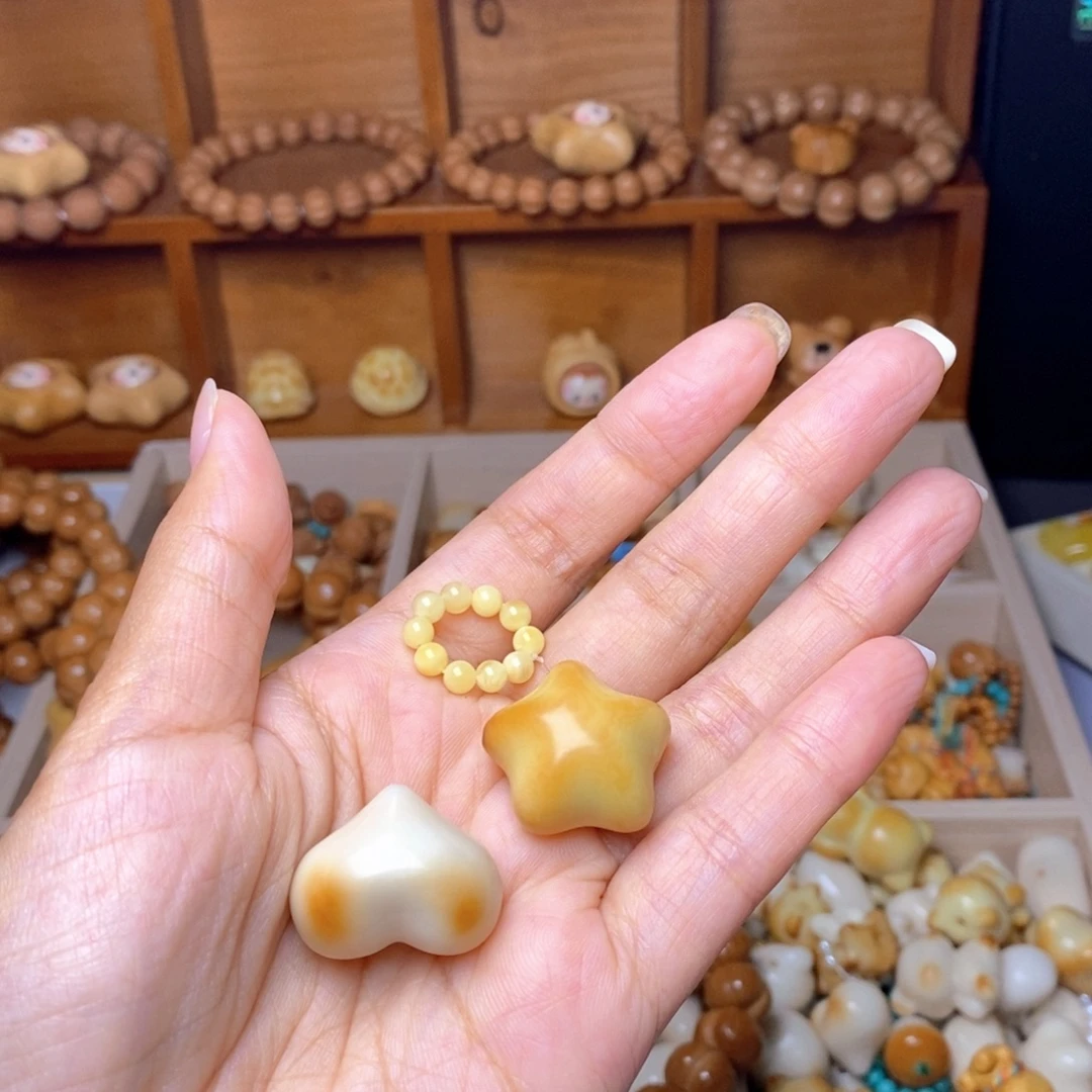 猴头核桃手串爱心星星蜜卡