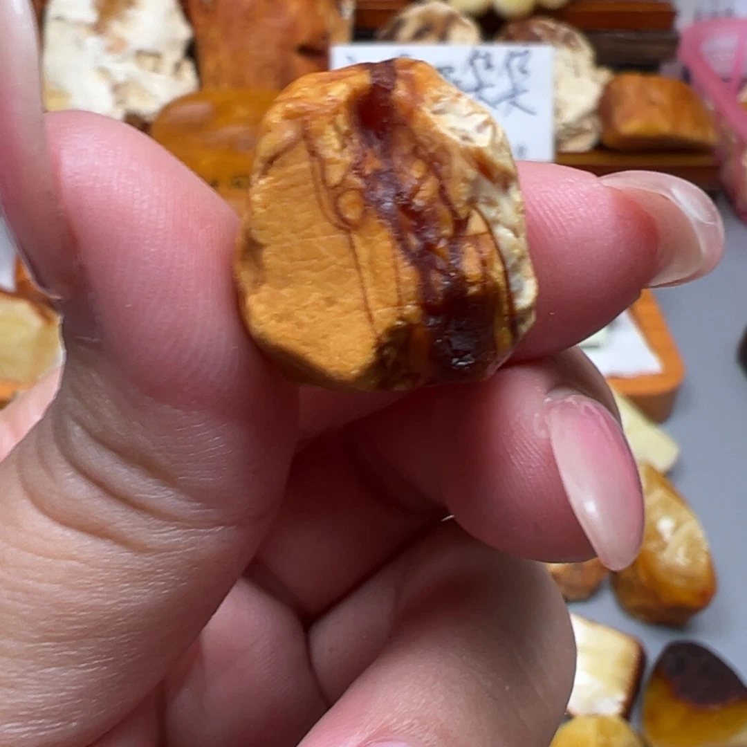 定制琥珀未镶嵌蜜蜡
