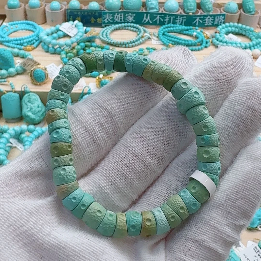 绿松石未镶嵌珠宝奇石